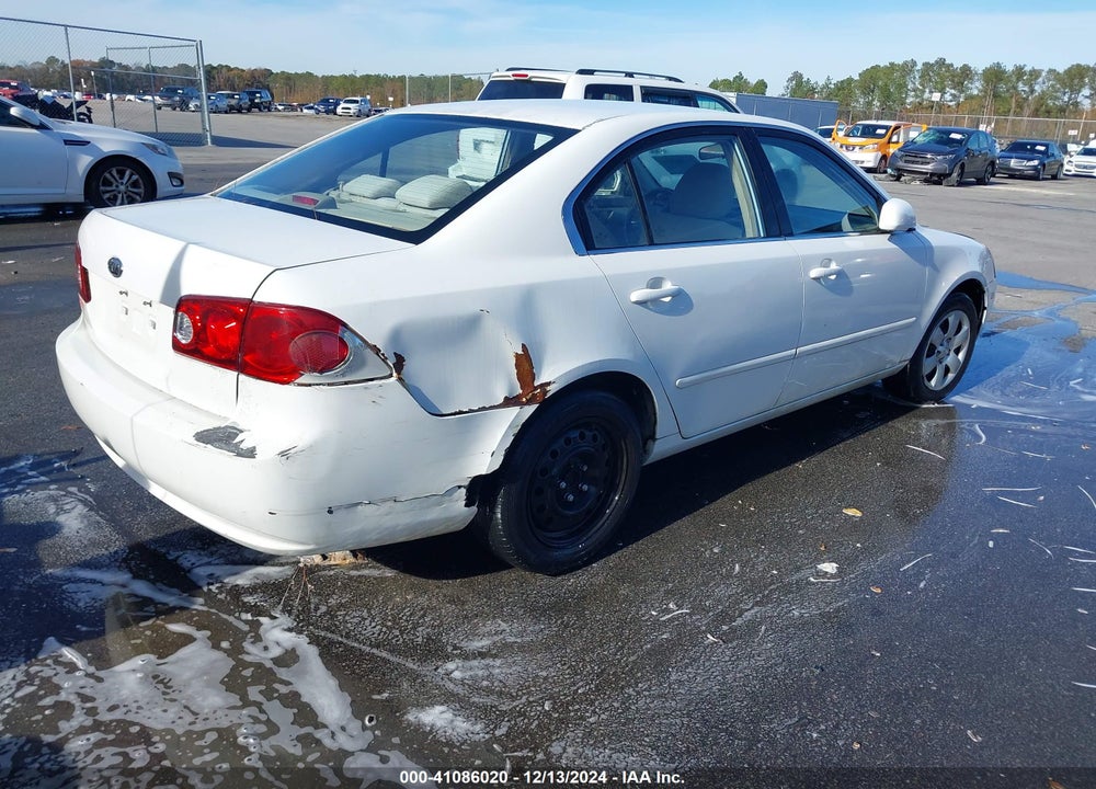 2008 KIA OPTIMA LX VIN: KNAGE123685205055