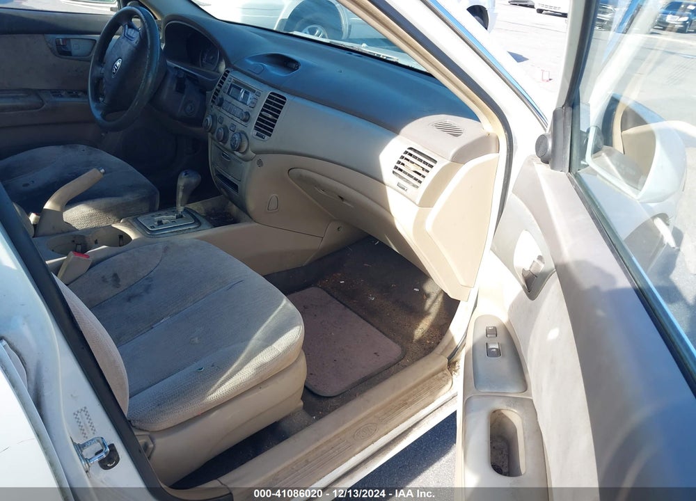 2008 KIA OPTIMA LX VIN: KNAGE123685205055