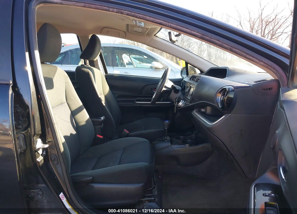 2015 TOYOTA PRIUS C TWO VIN: JTDKDTB39F1105239