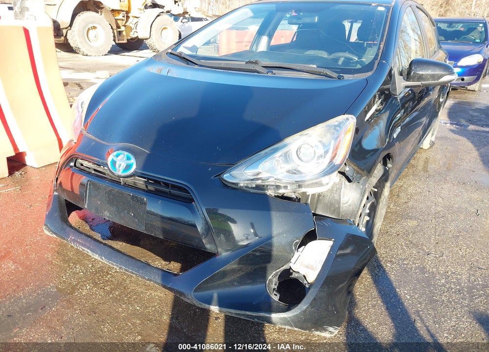 2015 TOYOTA PRIUS C TWO VIN: JTDKDTB39F1105239