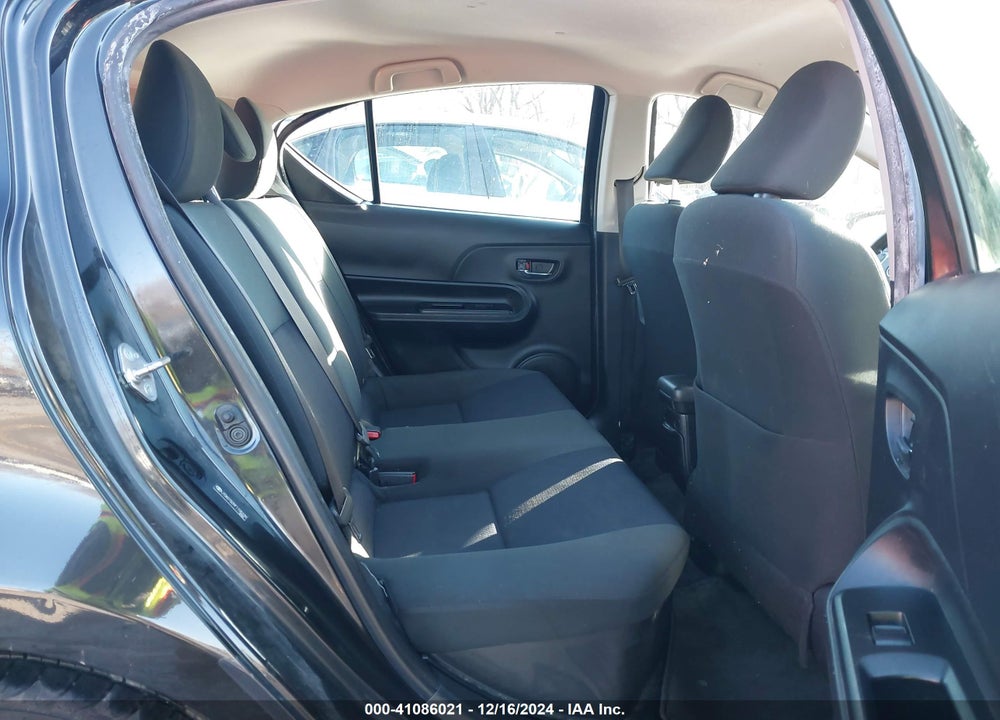 2015 TOYOTA PRIUS C TWO VIN: JTDKDTB39F1105239