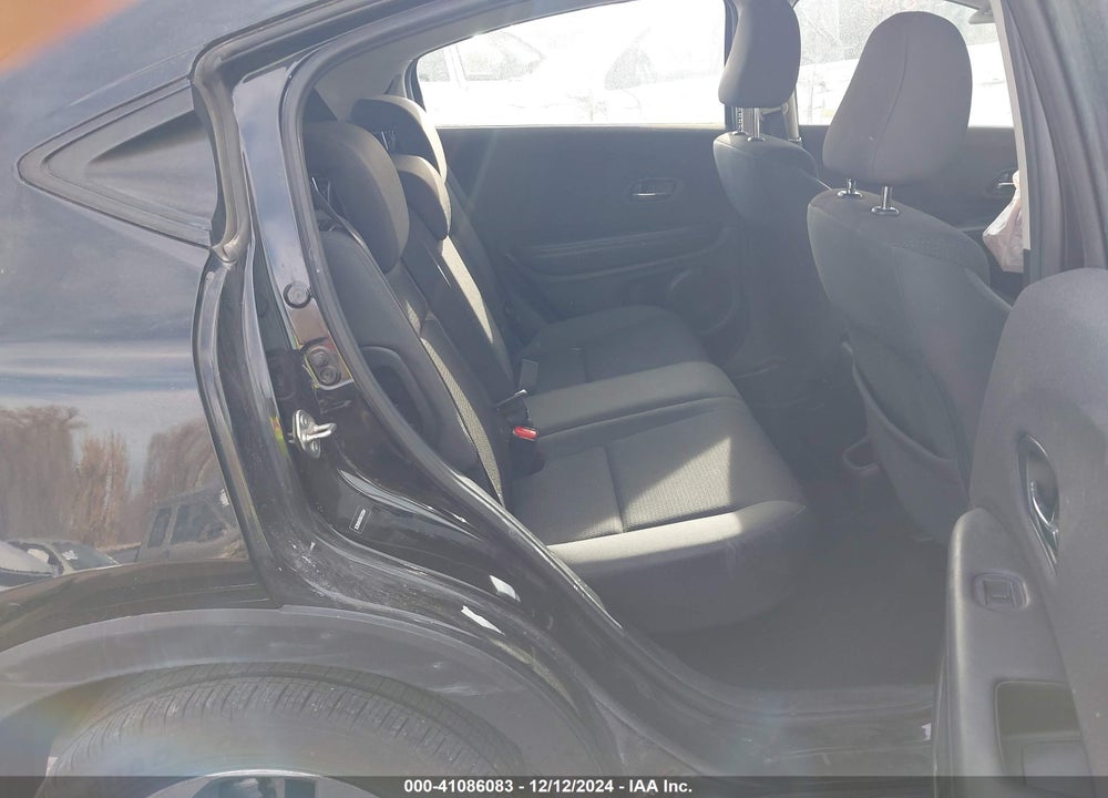 2019 HONDA HR-V LX VIN: 3CZRU6H33KG732564