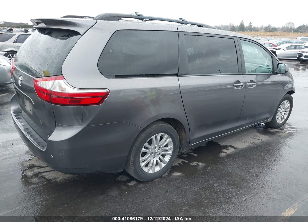 2017 TOYOTA SIENNA VIN: 5TDYZ3DC5HS790709