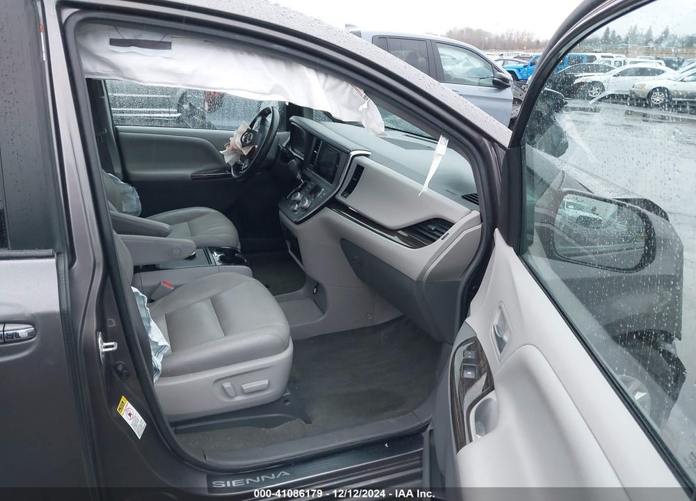 2017 TOYOTA SIENNA VIN: 5TDYZ3DC5HS790709