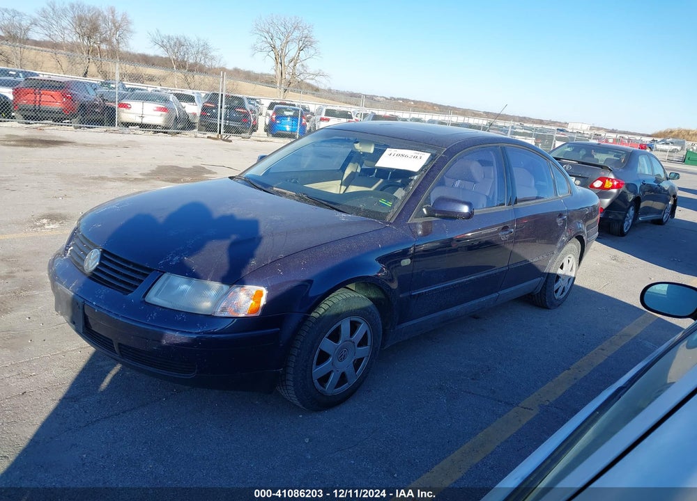 1999 VOLKSWAGEN PASSAT GLS VIN: WVWMA63B7XE442902