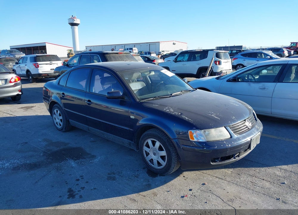 1999 VOLKSWAGEN PASSAT GLS VIN: WVWMA63B7XE442902
