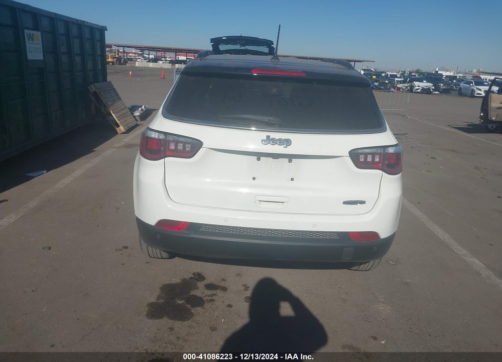 2018 JEEP COMPASS LATITUDE FWD VIN: 3C4NJCBB4JT293148