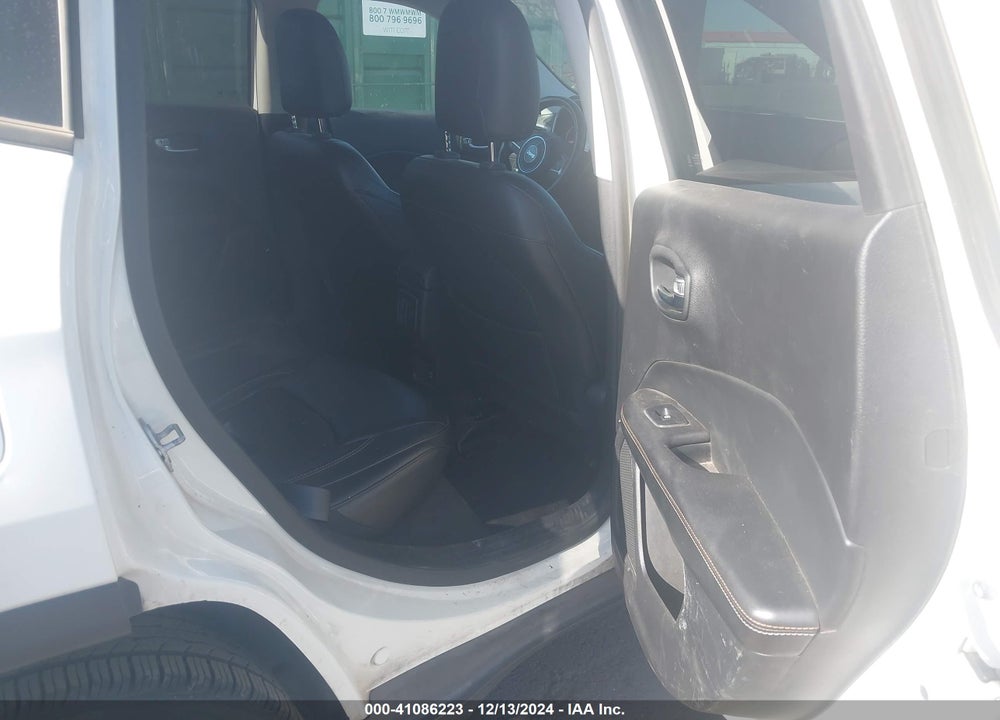 2018 JEEP COMPASS LATITUDE FWD VIN: 3C4NJCBB4JT293148