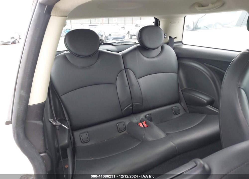 2013 MINI HARDTOP VIN: WMWSU3C55DT685782