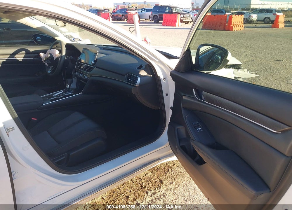2018 HONDA ACCORD VIN: 1HGCV1F48JA098836