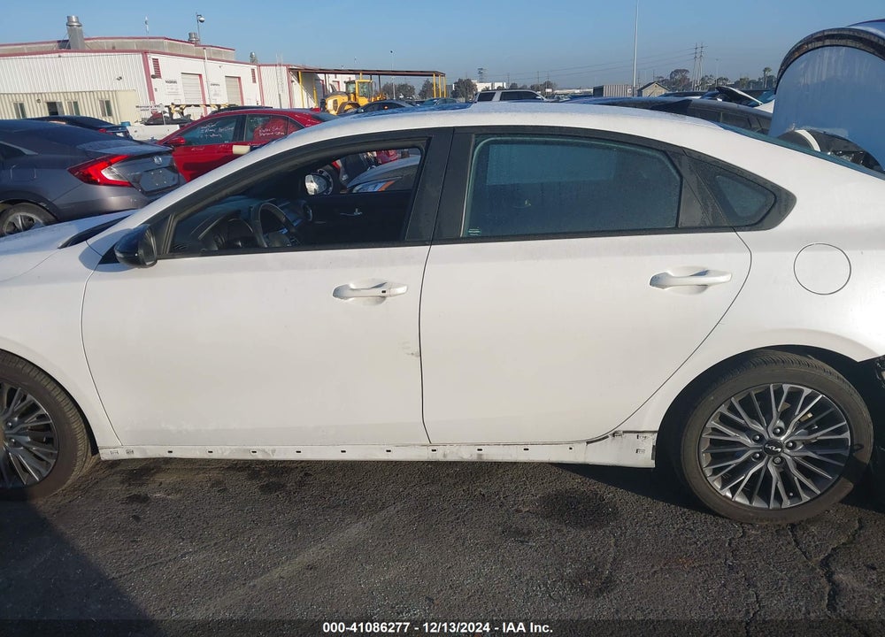 2022 KIA FORTE VIN: 3KPF54AD0NE456051