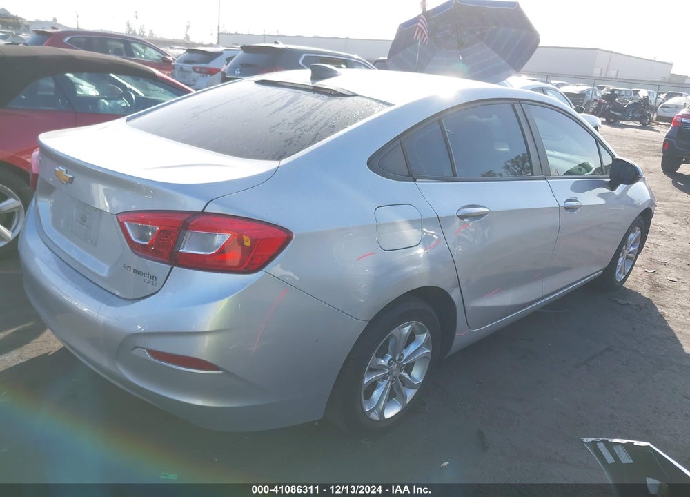 2019 CHEVROLET CRUZE LS VIN: 1G1BC5SM6K7152106