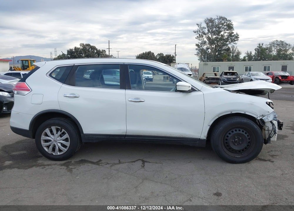 2015 NISSAN ROGUE S VIN: KNMAT2MT9FP585429