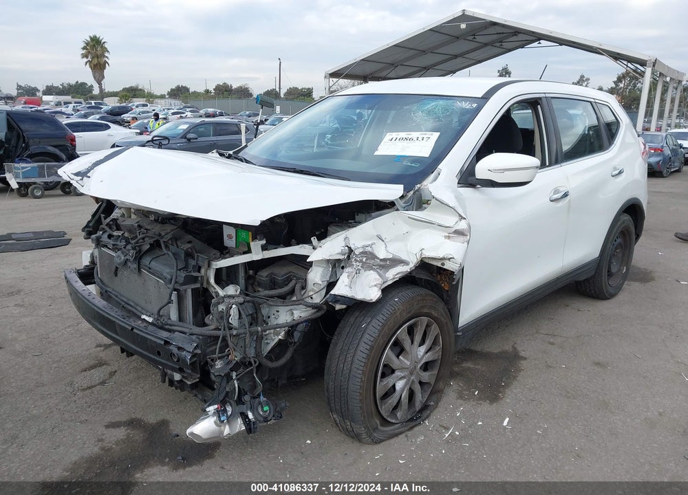 2015 NISSAN ROGUE S VIN: KNMAT2MT9FP585429