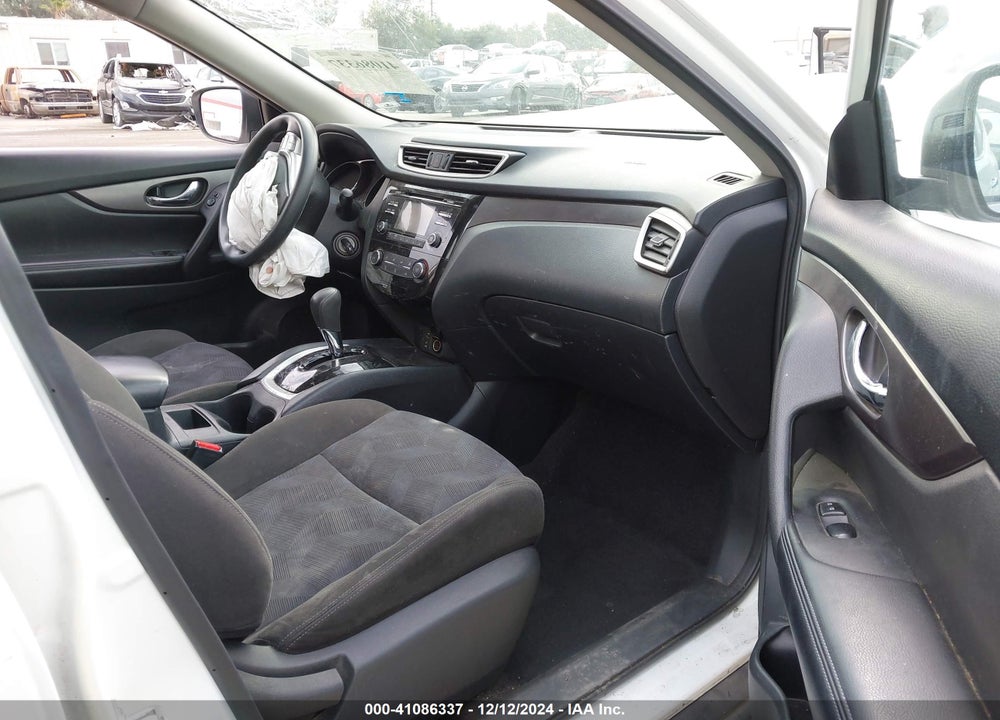 2015 NISSAN ROGUE S VIN: KNMAT2MT9FP585429