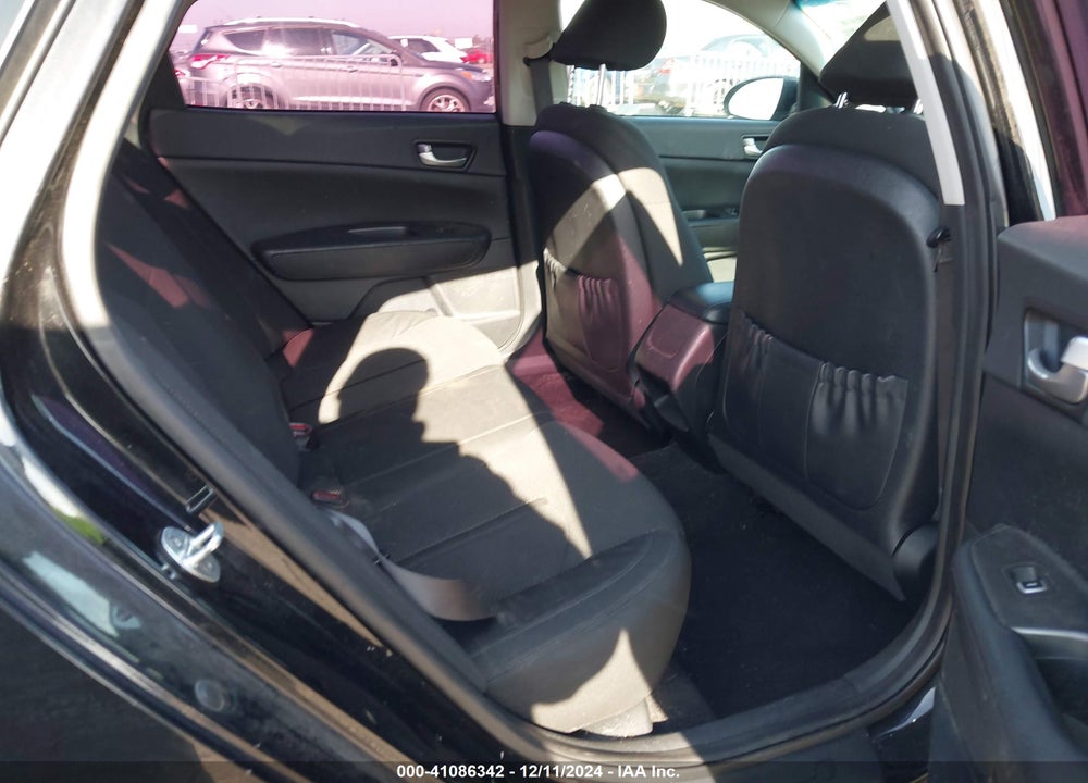 2016 KIA OPTIMA LX VIN: KNAGT4L36G5108636