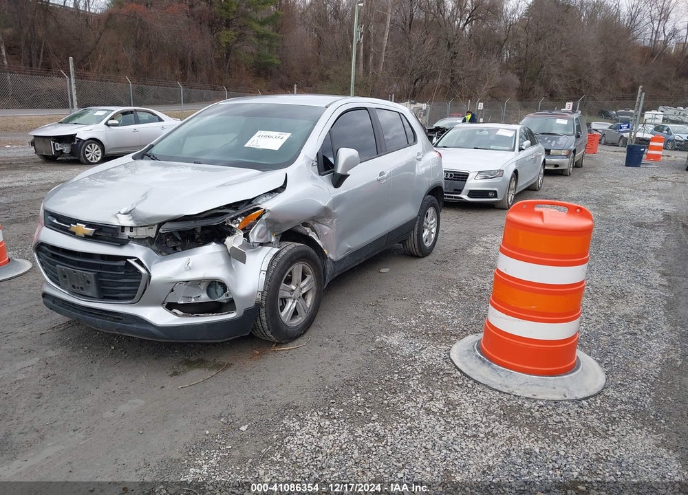 2018 CHEVROLET TRAX LS VIN: KL7CJNSB1JB607260
