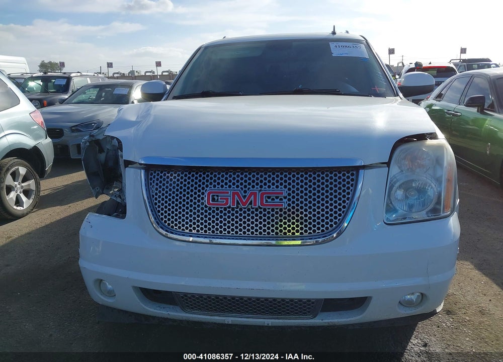 2009 GMC YUKON XL 1500 DENALI VIN: 1GKFK06299R233949