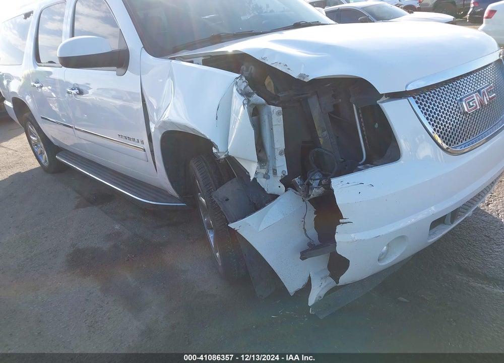 2009 GMC YUKON XL 1500 DENALI VIN: 1GKFK06299R233949