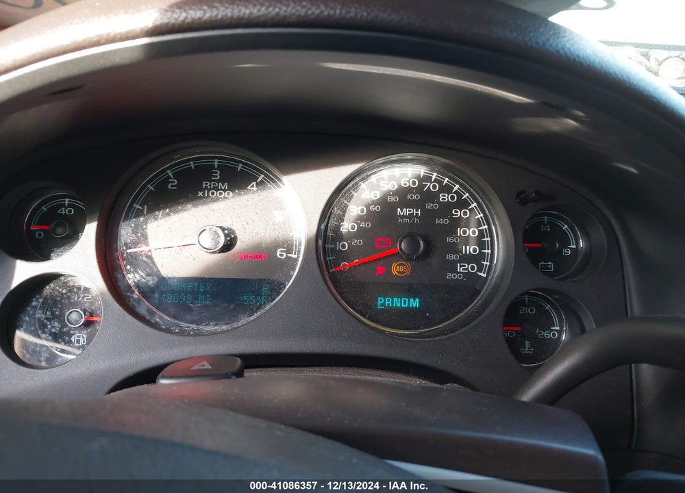 2009 GMC YUKON XL 1500 DENALI VIN: 1GKFK06299R233949