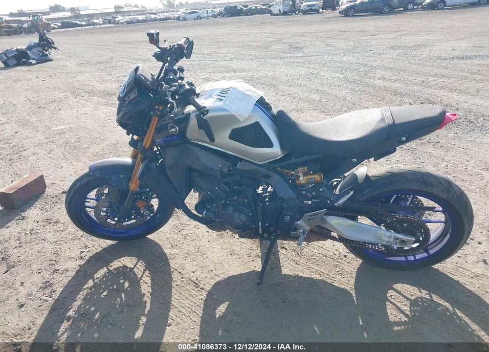 2023 YAMAHA MT09 DC VIN: JYARN72Y9PA000633