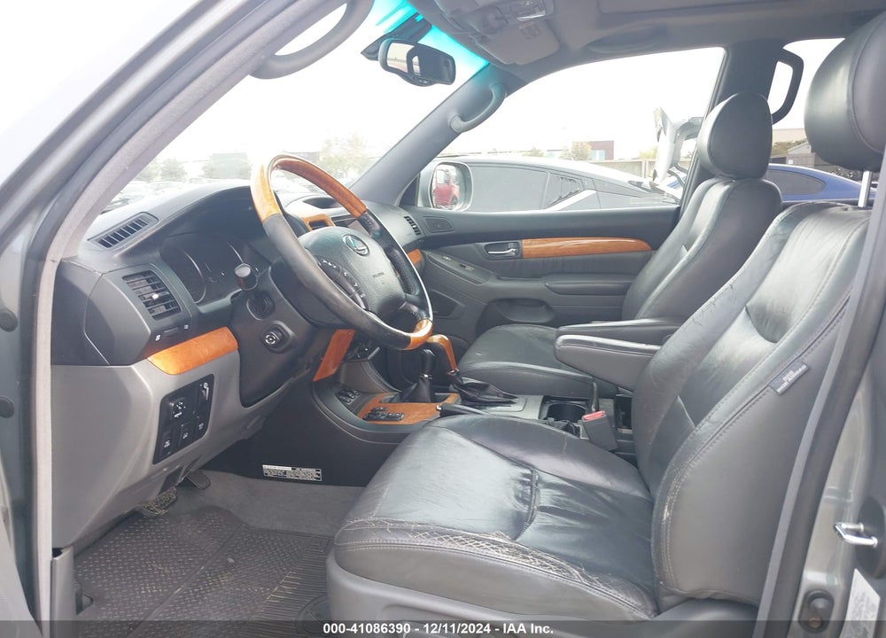 2004 LEXUS GX 470 VIN: JTJBT20X840037924