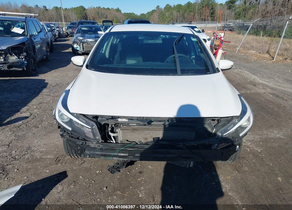2017 KIA FORTE LX VIN: 3KPFL4A71HE070551