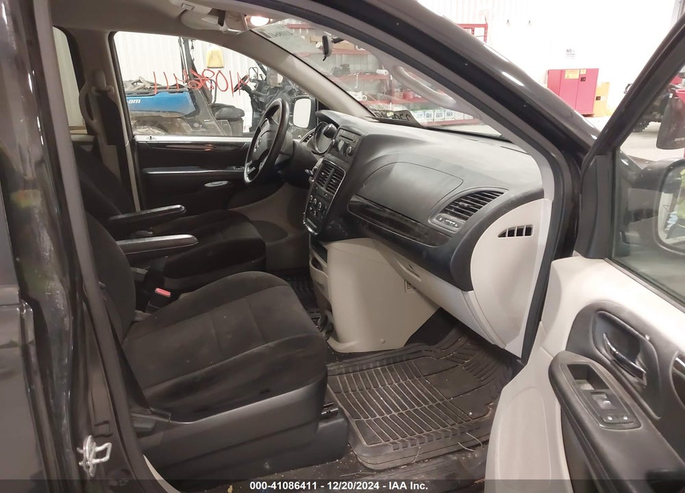 2013 DODGE GRAND CARAVAN SXT VIN: 2C4RDGCG8DR520293