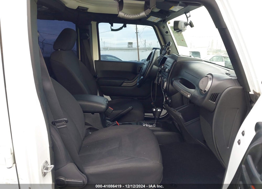 2017 JEEP WRANGLER UNLIMITED SPORT 4X4 VIN: 1C4BJWDG3HL710505