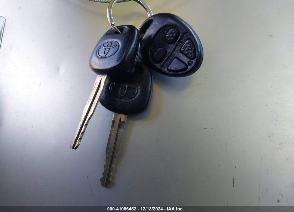 2010 TOYOTA CAMRY VIN: 4T1BF3EK8AU525865
