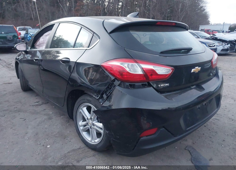 2017 CHEVROLET CRUZE VIN: 3G1BE6SM1HS582538