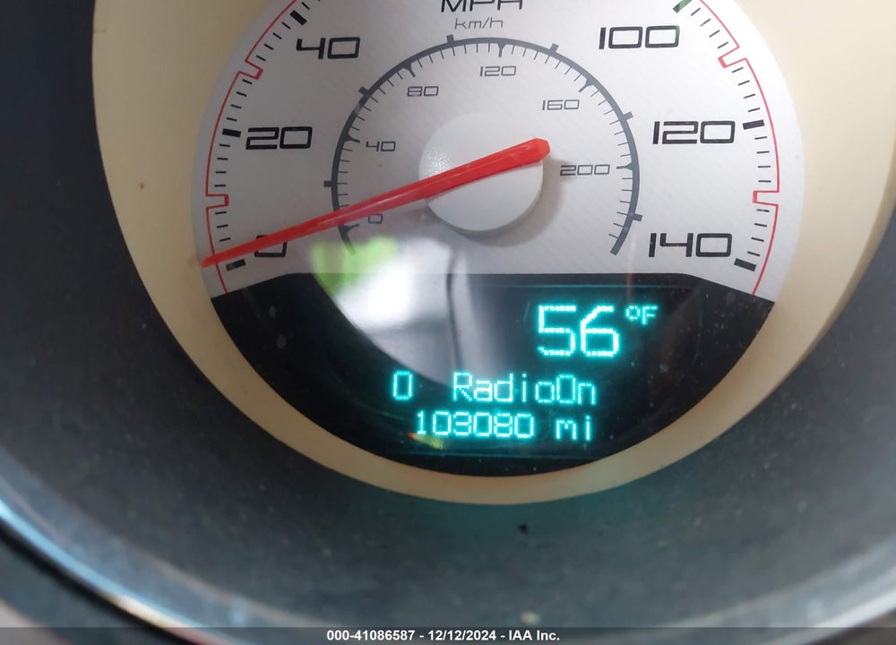 2013 DODGE CHALLENGER SXT VIN: 2C3CDYAG6DH553639