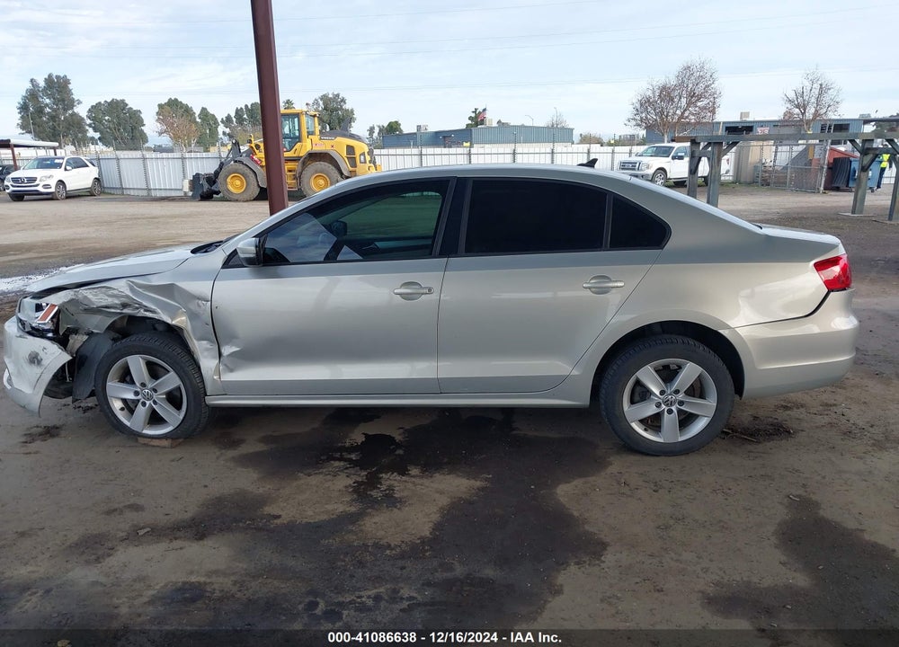 2012 VOLKSWAGEN JETTA 2.0L TDI VIN: 3VWLL7AJ2CM317037