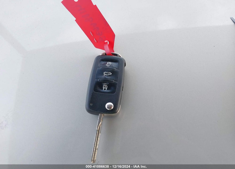 2012 VOLKSWAGEN JETTA 2.0L TDI VIN: 3VWLL7AJ2CM317037