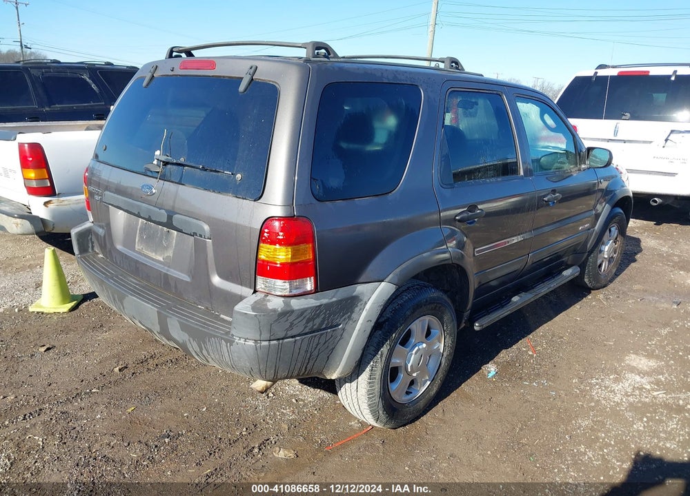 2002 FORD ESCAPE XLT VIN: 1FMYU03182KA79979