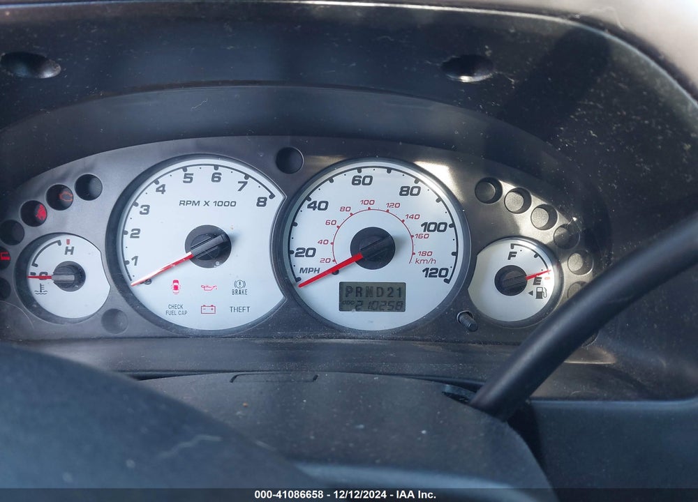 2002 FORD ESCAPE XLT VIN: 1FMYU03182KA79979