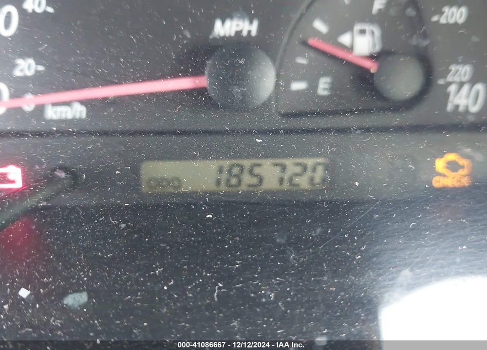 2004 TOYOTA CAMRY LE VIN: 4T1BE32K94U850164