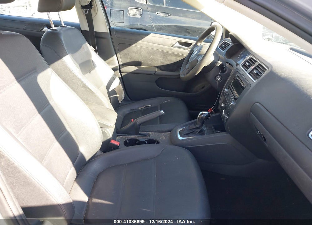 2012 VOLKSWAGEN JETTA 2.5L SE VIN: 3VWDP7AJ6CM452157
