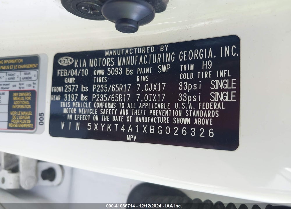 2011 KIA SORENTO LX VIN: 5XYKT4A1XBG026326
