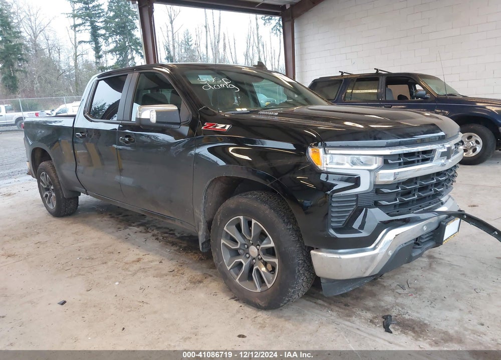 2024 CHEVROLET SILVERADO 1500 4WD STANDARD BED LT VIN: 1GCUDDE82RZ347740