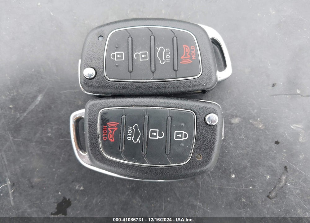 2014 HYUNDAI SANTA FE SPORT 2.4L VIN: 5XYZTDLB9EG145610