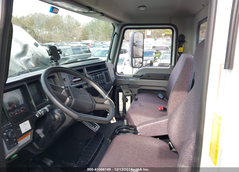 2023 MACK MD VIN: 1M2MDBAA4PS009402