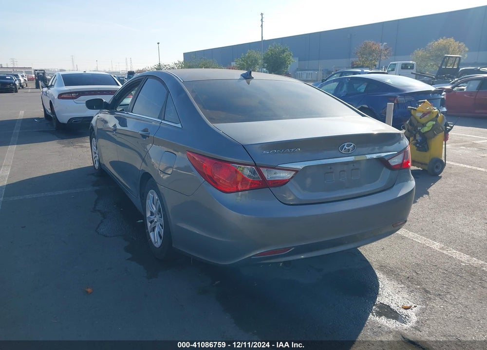 2013 HYUNDAI SONATA GLS VIN: 5NPEB4AC0DH530428