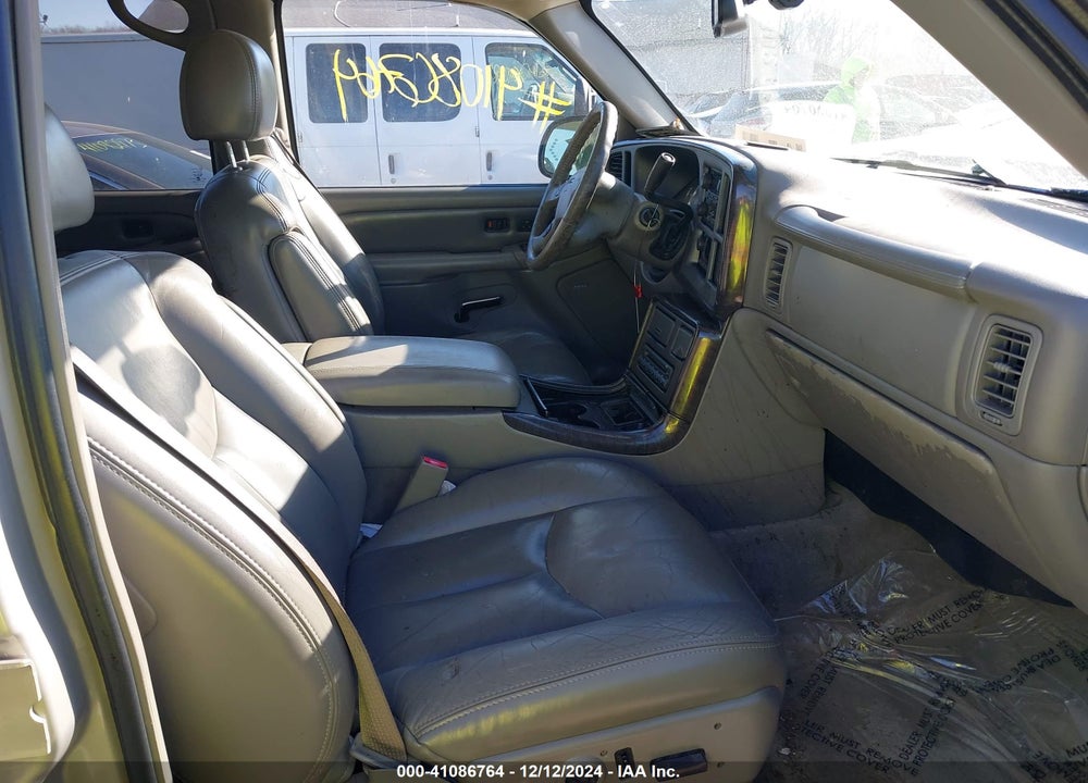2006 GMC YUKON XL 1500 DENALI VIN: 1GKFK66U56J143907