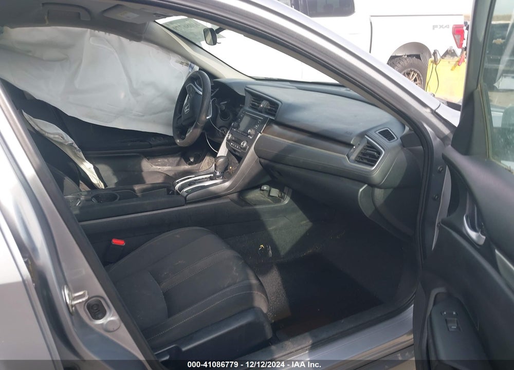 2019 HONDA CIVIC LX VIN: 19XFC2F66KE022037