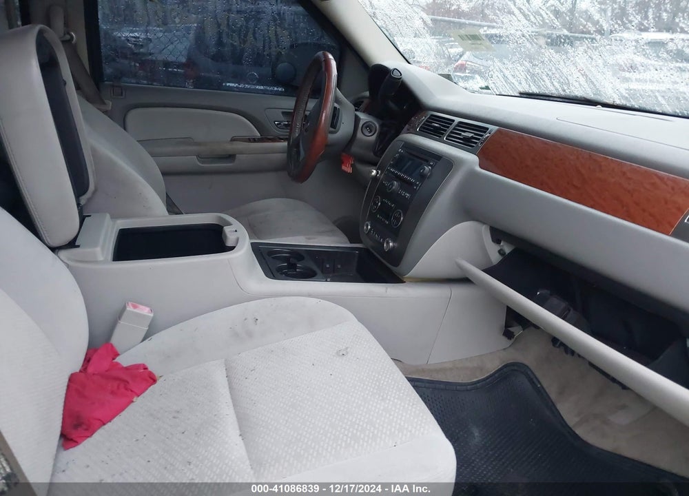 2007 GMC YUKON SLE VIN: 1GKFK13097J145360