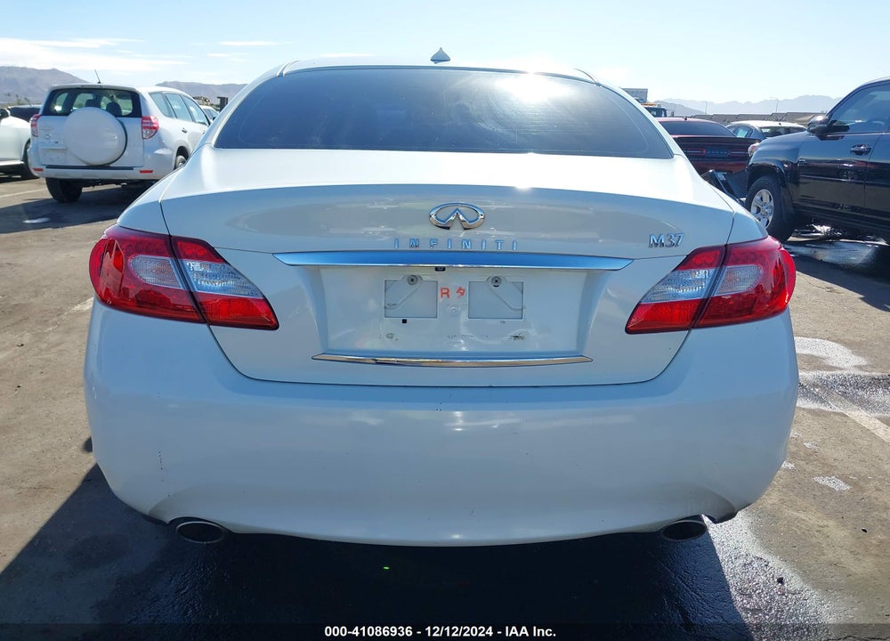 2011 INFINITI M37 VIN: JN1BY1AP5BM322196