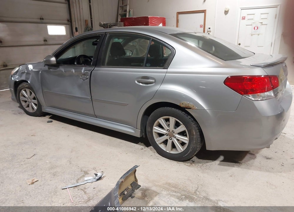 2011 SUBARU LEGACY 2.5I PREMIUM VIN: 4S3BMCC61B3259032
