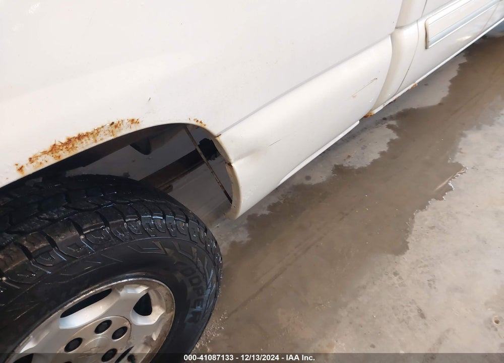 2003 CHEVROLET SILVERADO 1500 LS VIN: 1GCEK19T73E191992