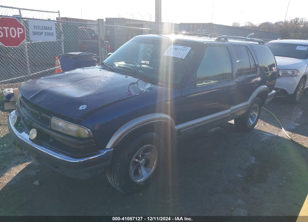 2000 CHEVROLET BLAZER LT VIN: 1GNCS13W8Y2364767